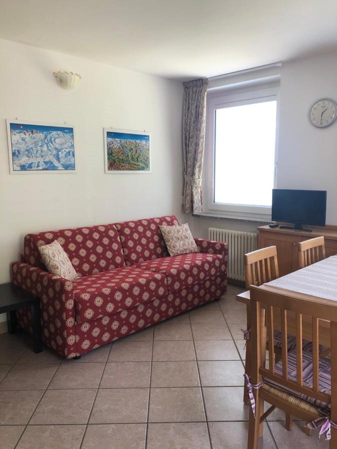Appartamenti Penasa Renato Commezzadura Buitenkant foto
