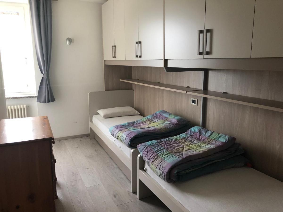 Appartamenti Penasa Renato Commezzadura Buitenkant foto