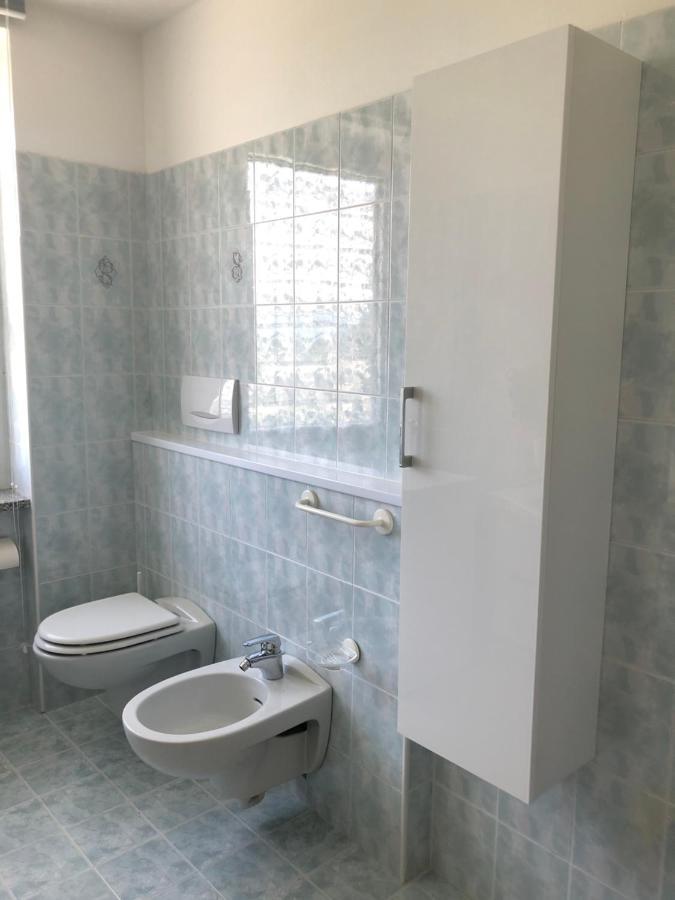 Appartamenti Penasa Renato Commezzadura Buitenkant foto