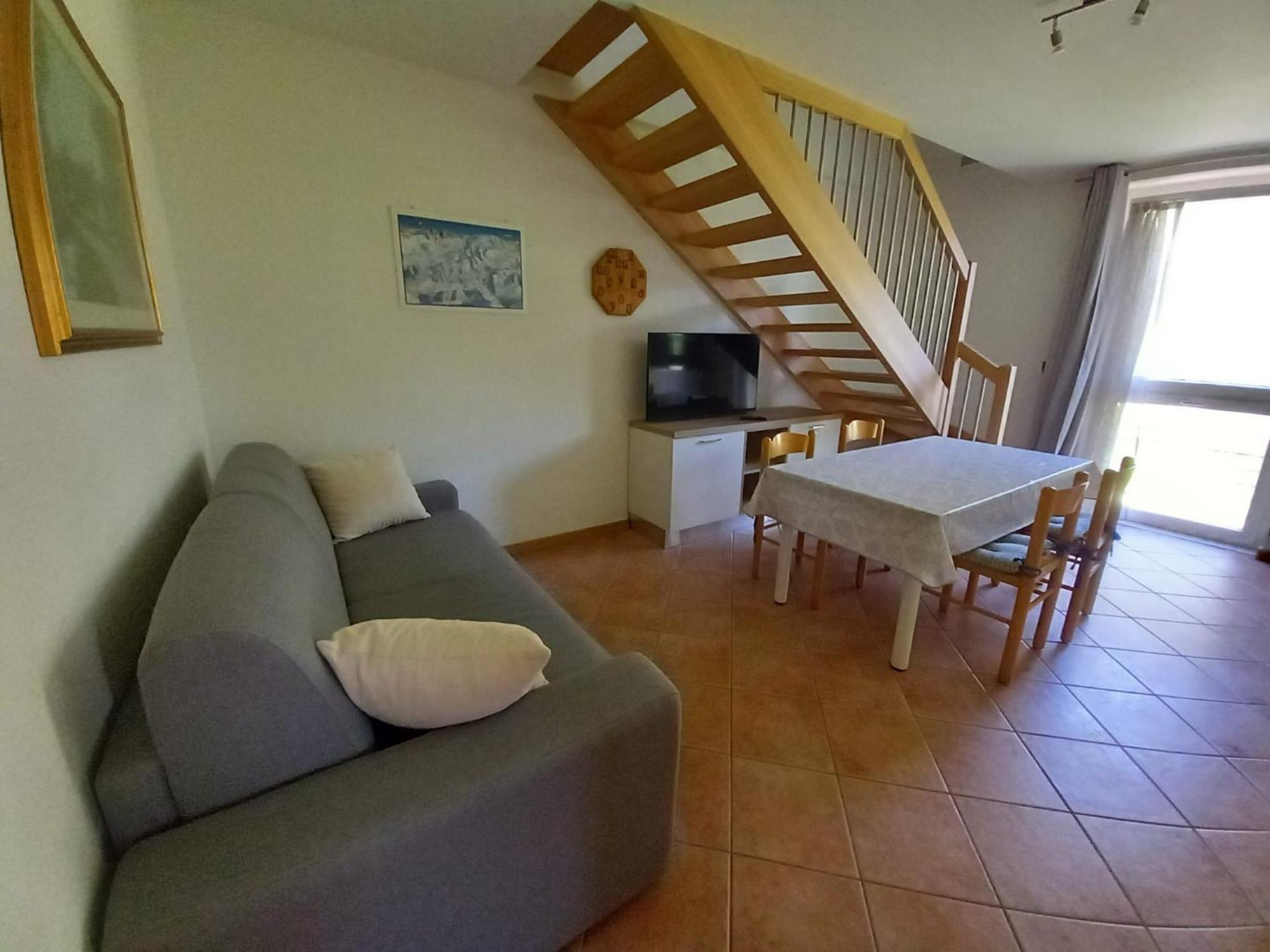 Appartamenti Penasa Renato Commezzadura Buitenkant foto